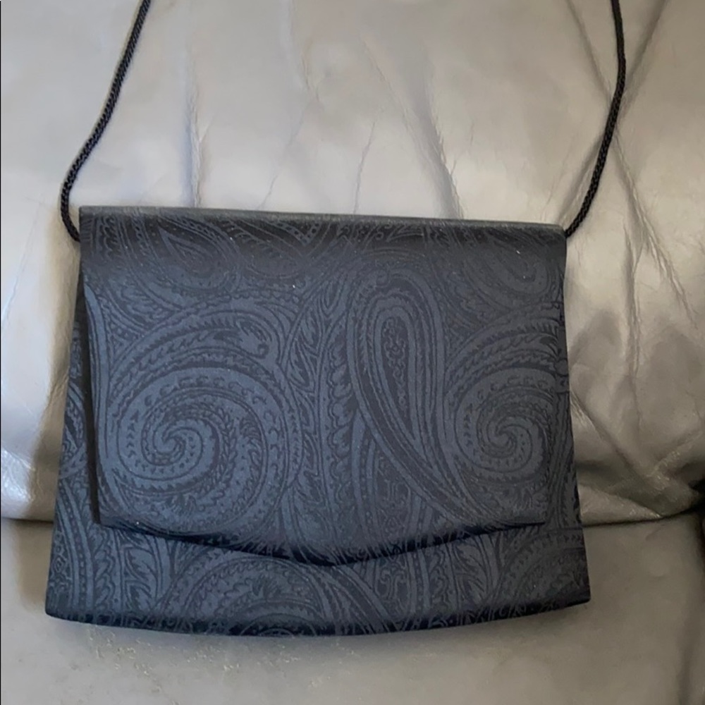 Black purse never used great condition